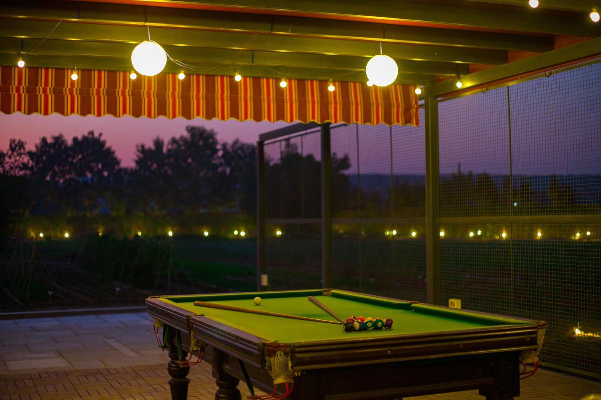 Elivaas Hidden Oasis 4Bhk With Pool, Mud House & Container House Villa Dhauj Luaran gambar