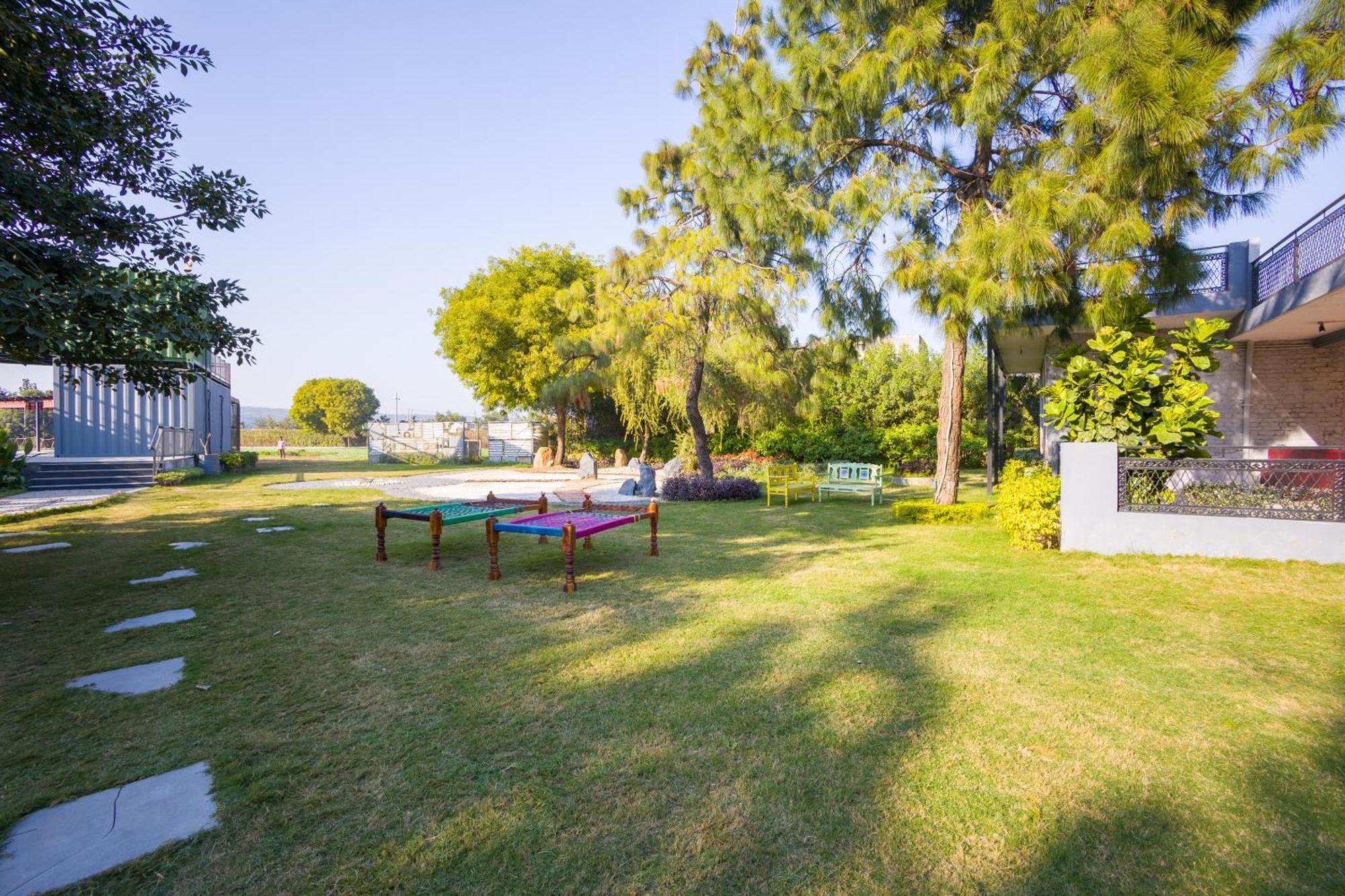 Elivaas Hidden Oasis 4Bhk With Pool, Mud House & Container House Villa Dhauj Luaran gambar