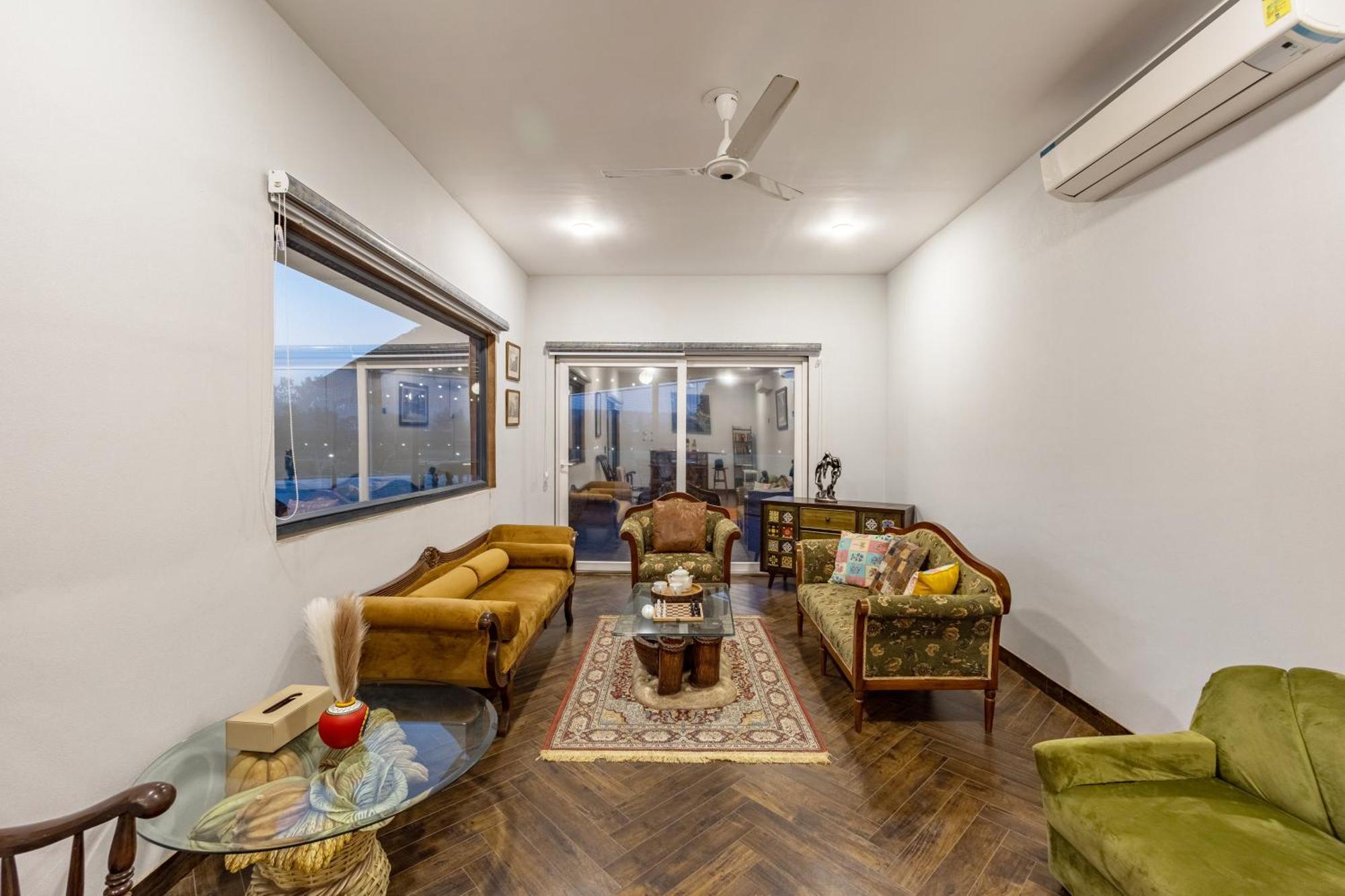 Elivaas Hidden Oasis 4Bhk With Pool, Mud House & Container House Villa Dhauj Luaran gambar