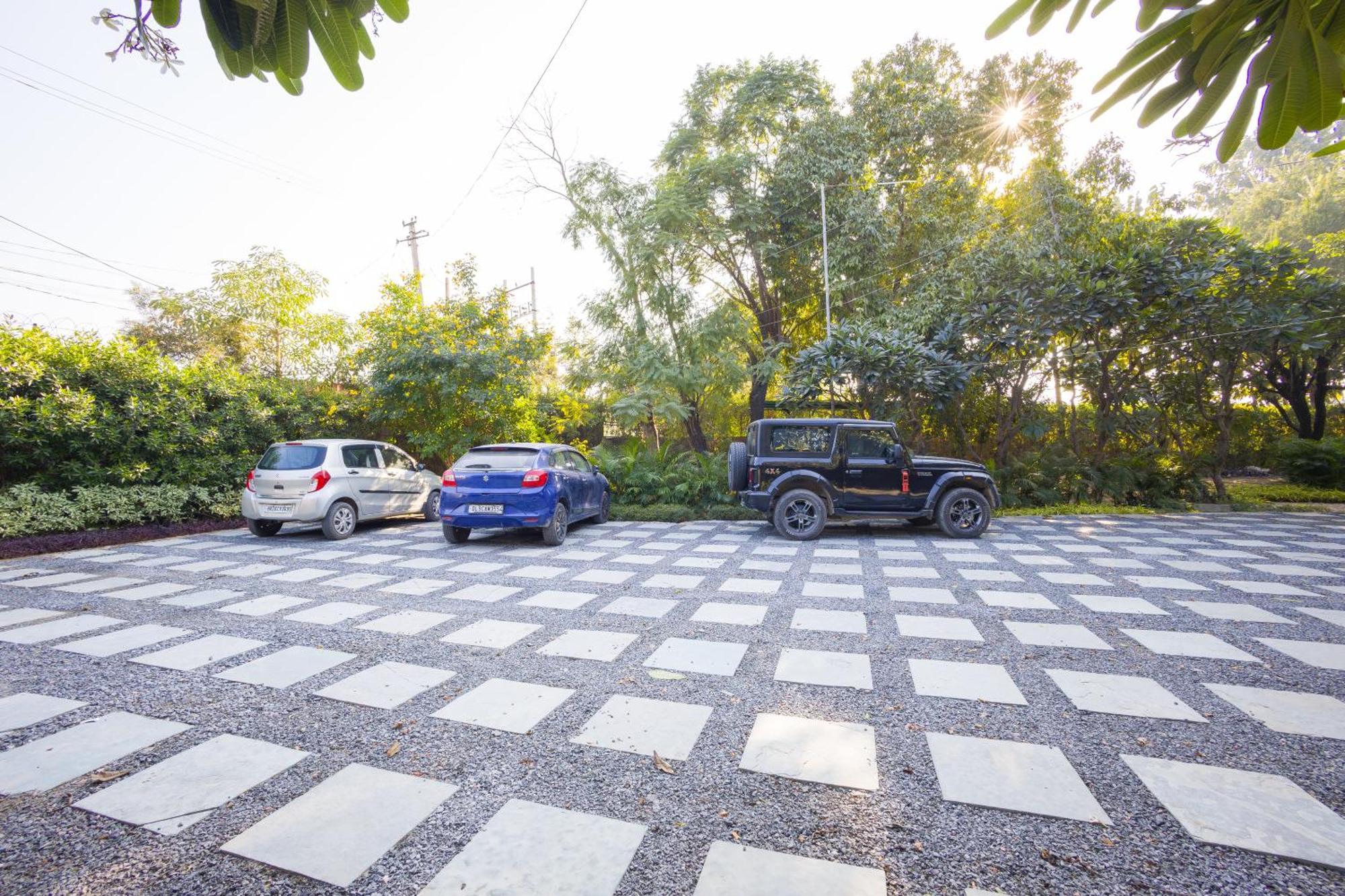 Elivaas Hidden Oasis 4Bhk With Pool, Mud House & Container House Villa Dhauj Luaran gambar